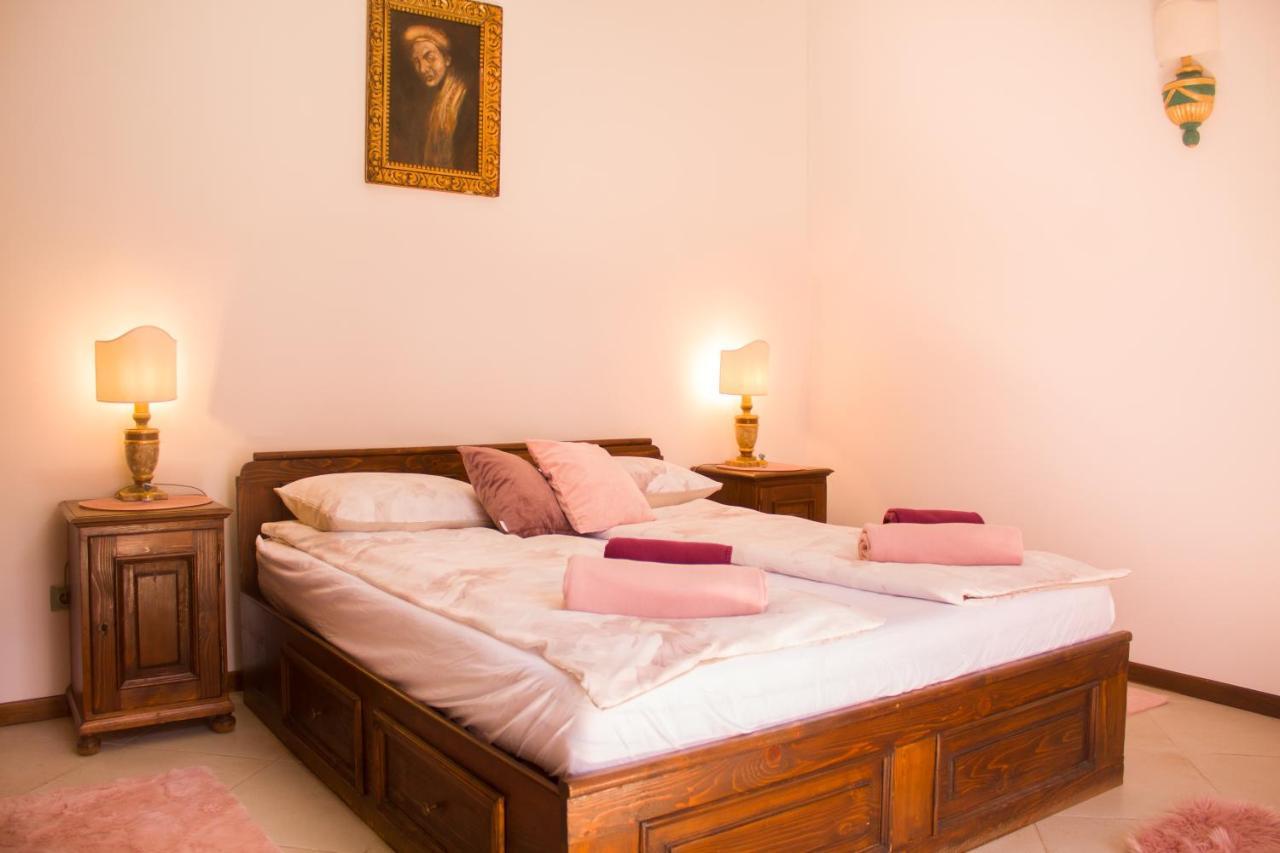 9 Stylish Suite In Unirii Square Timisoara Exterior photo
